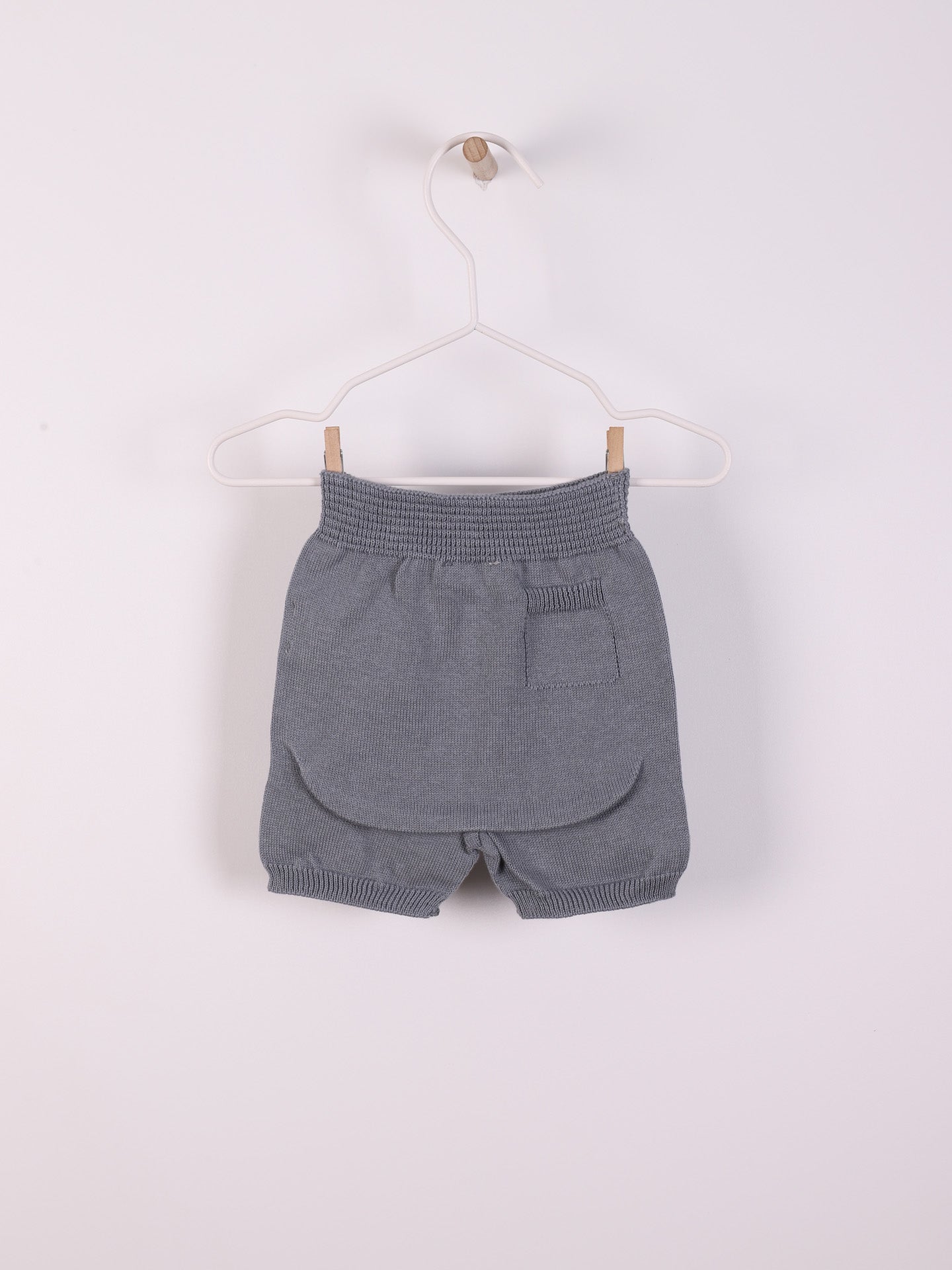 Pantalón corto punto