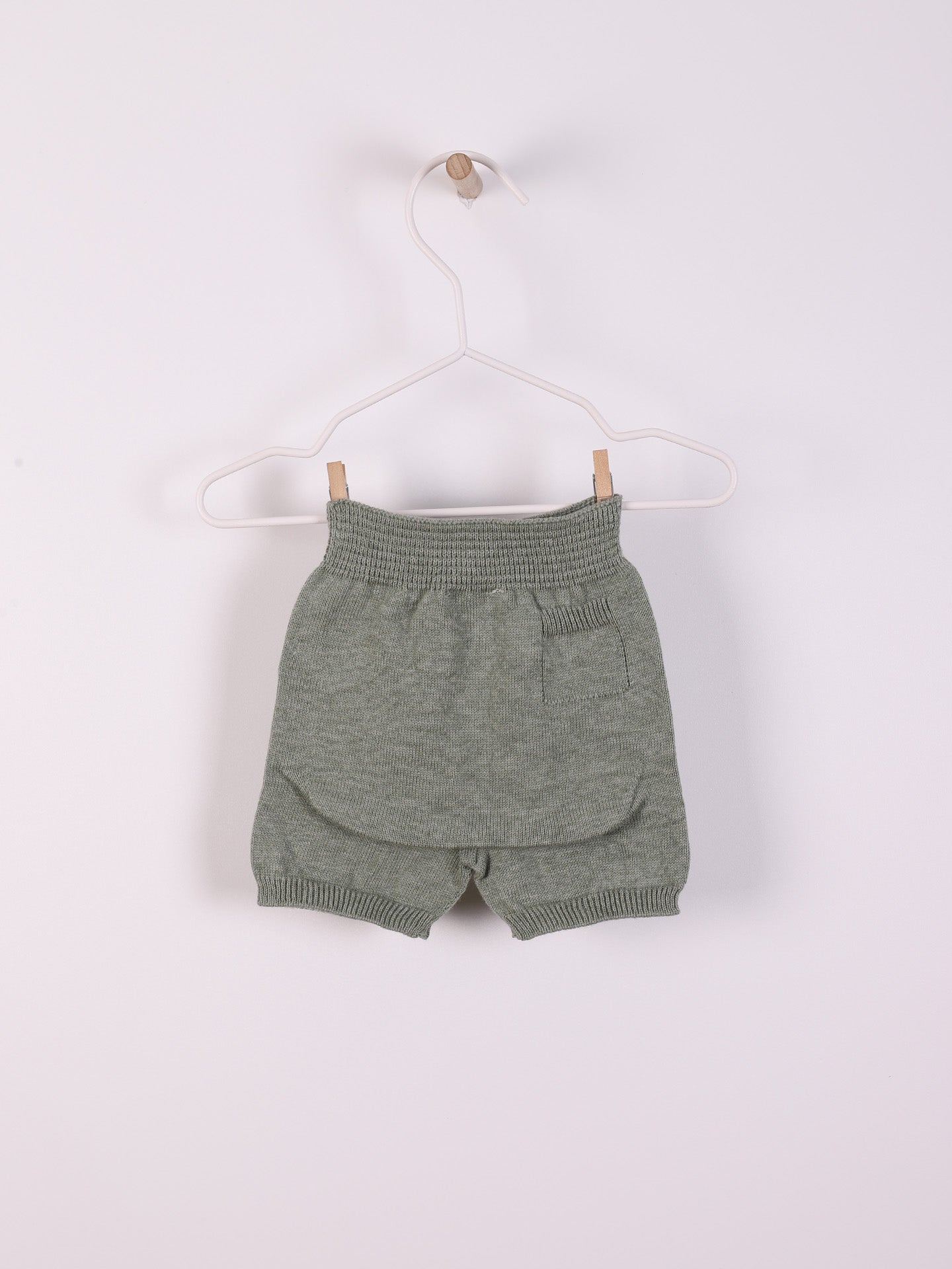 Pantalón corto punto